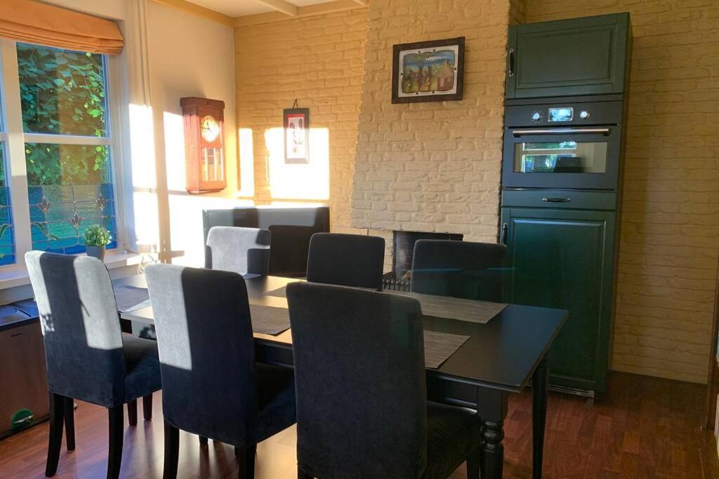 Karibu Het Voorhuis 2 Tot 6 Persoons Luxe Slaapkamers Met Een Mooie Woonkeuken Daarle Exterior foto