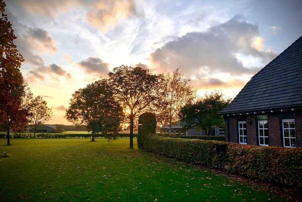 Karibu Het Voorhuis 2 Tot 6 Persoons Luxe Slaapkamers Met Een Mooie Woonkeuken Daarle Exterior foto