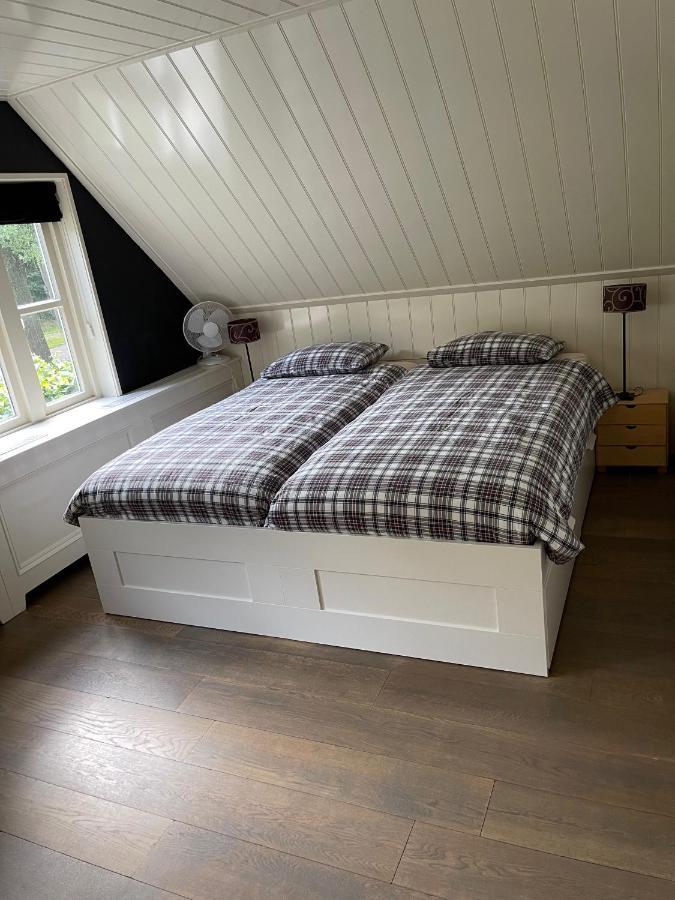 Karibu Het Voorhuis 2 Tot 6 Persoons Luxe Slaapkamers Met Een Mooie Woonkeuken Daarle Exterior foto